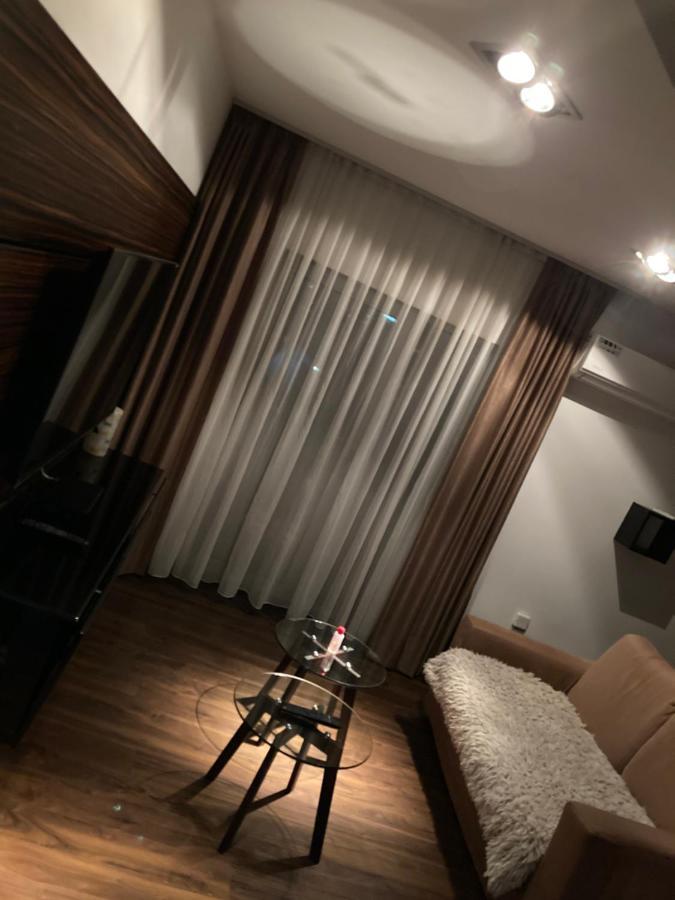 11 Apartment *